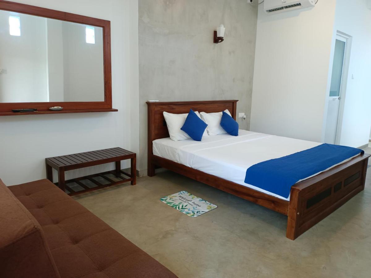 Lily Holiday Apartments 히카두와 객실 사진